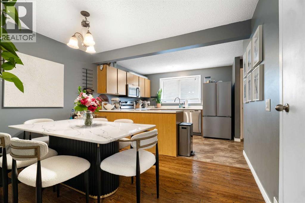 321 Queenston Heights Se Property Photo 14