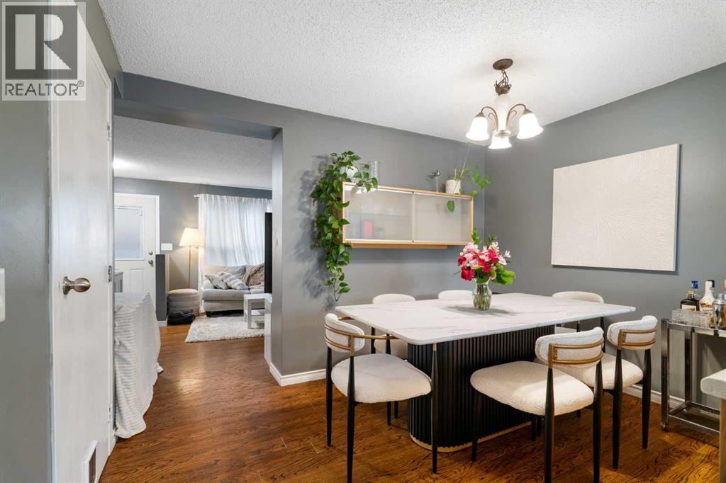 321 Queenston Heights Se Property Photo 18