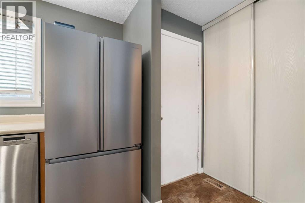 321 Queenston Heights Se Property Photo 22