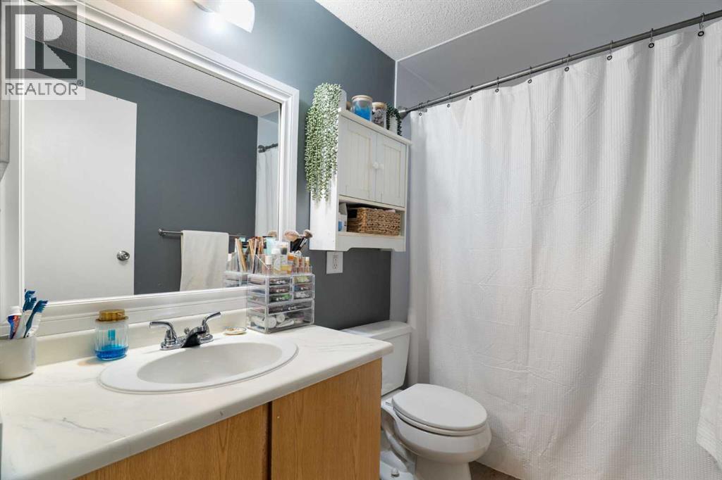 321 Queenston Heights Se Property Photo 25