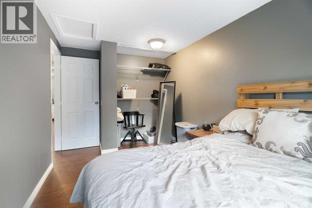 321 Queenston Heights Se Property Photo 27