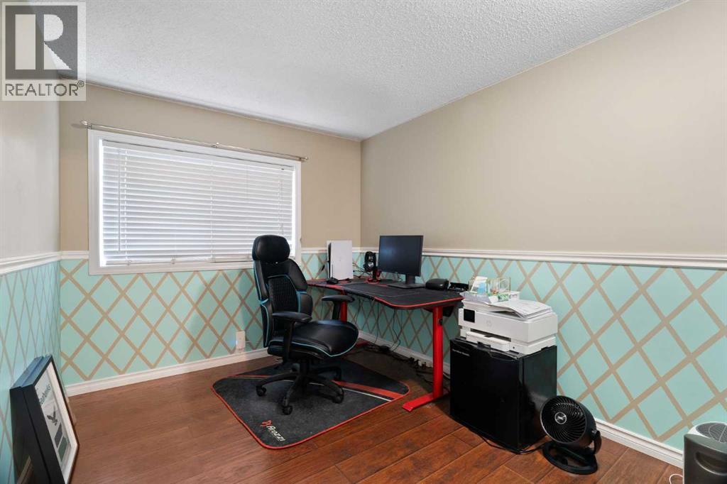 321 Queenston Heights Se Property Photo 28