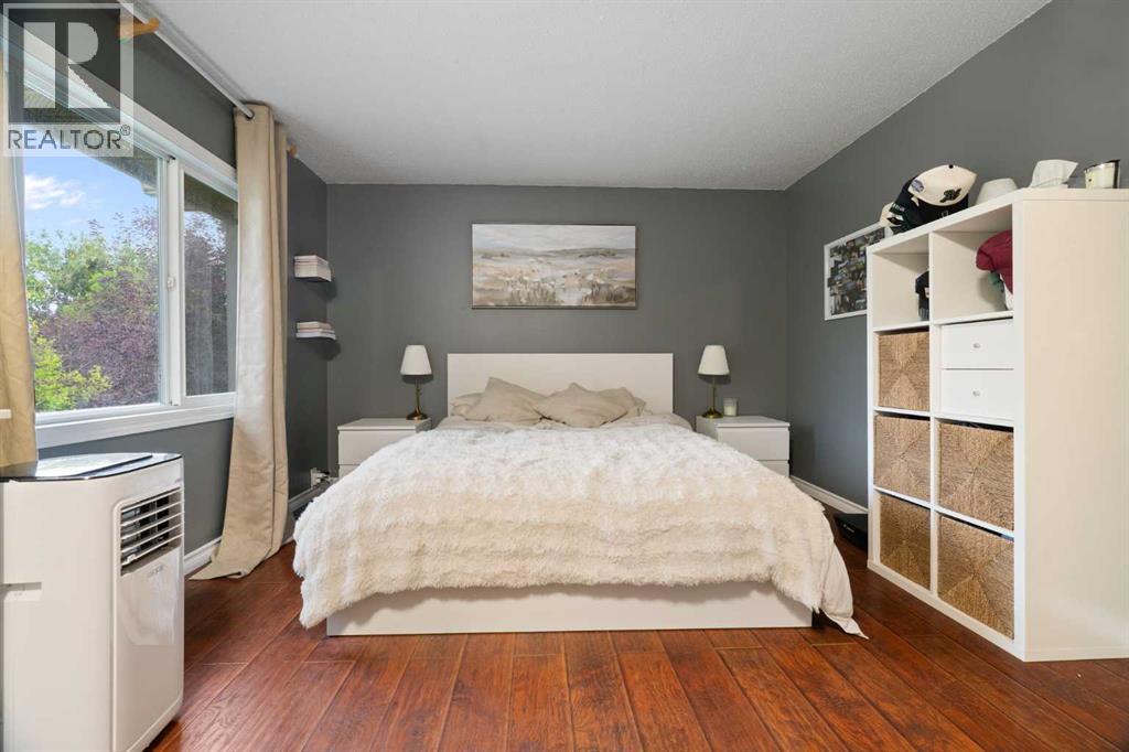 321 Queenston Heights Se Property Photo 31
