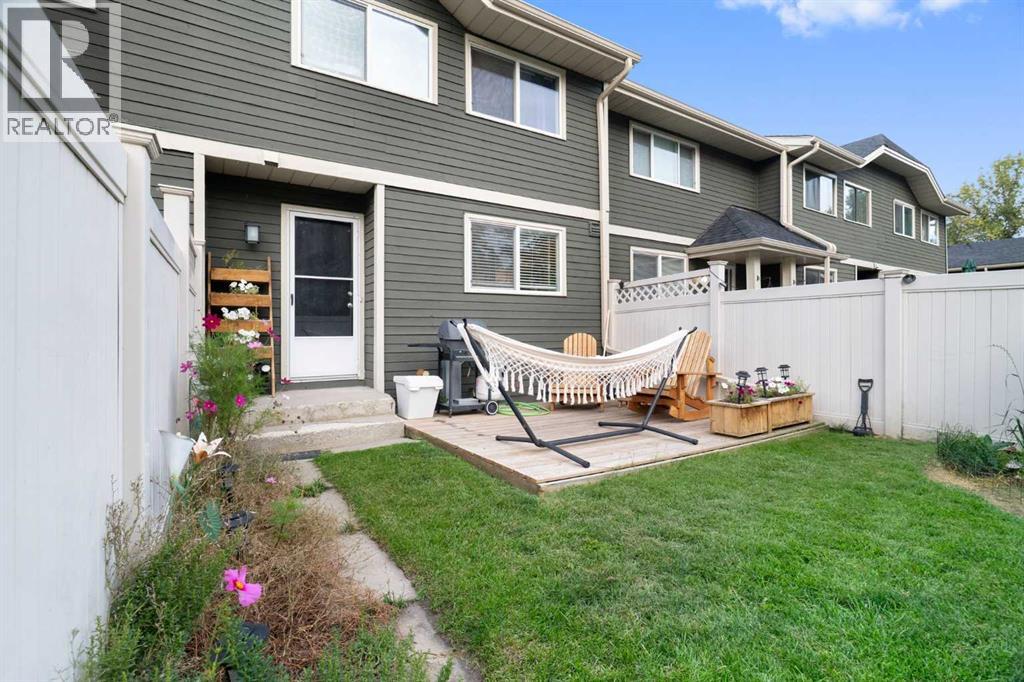 321 Queenston Heights Se Property Photo 37