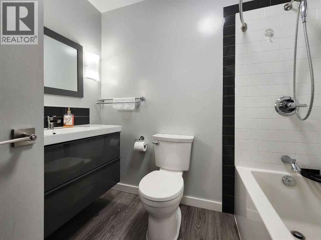 5122 5th Street W Property Photo 10