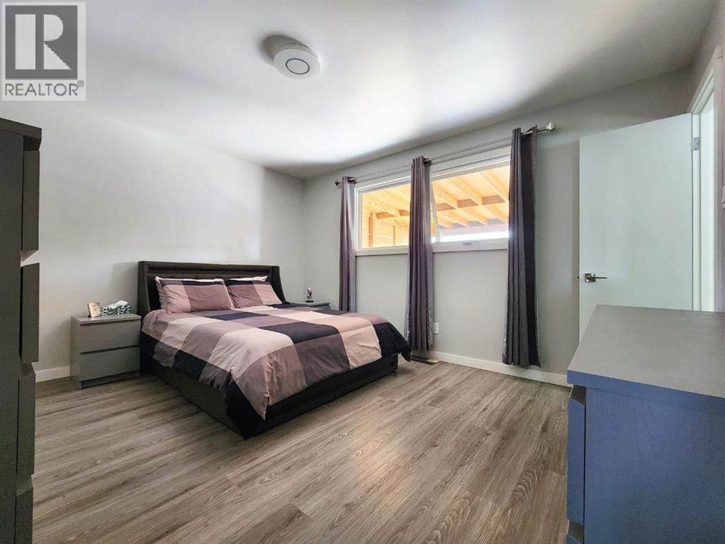 5122 5th Street W Property Photo 13