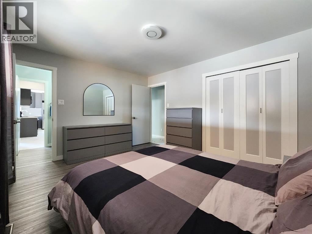 5122 5th Street W Property Photo 14