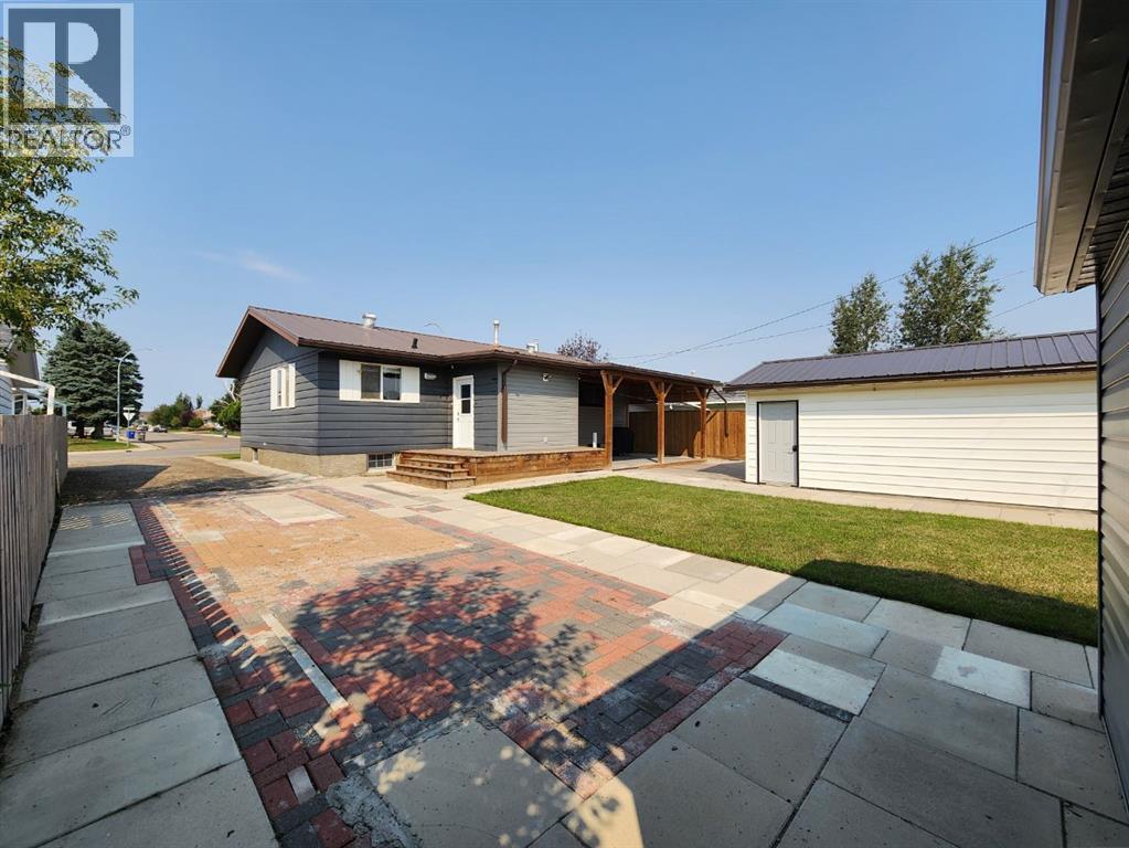 5122 5th Street W Property Photo 35