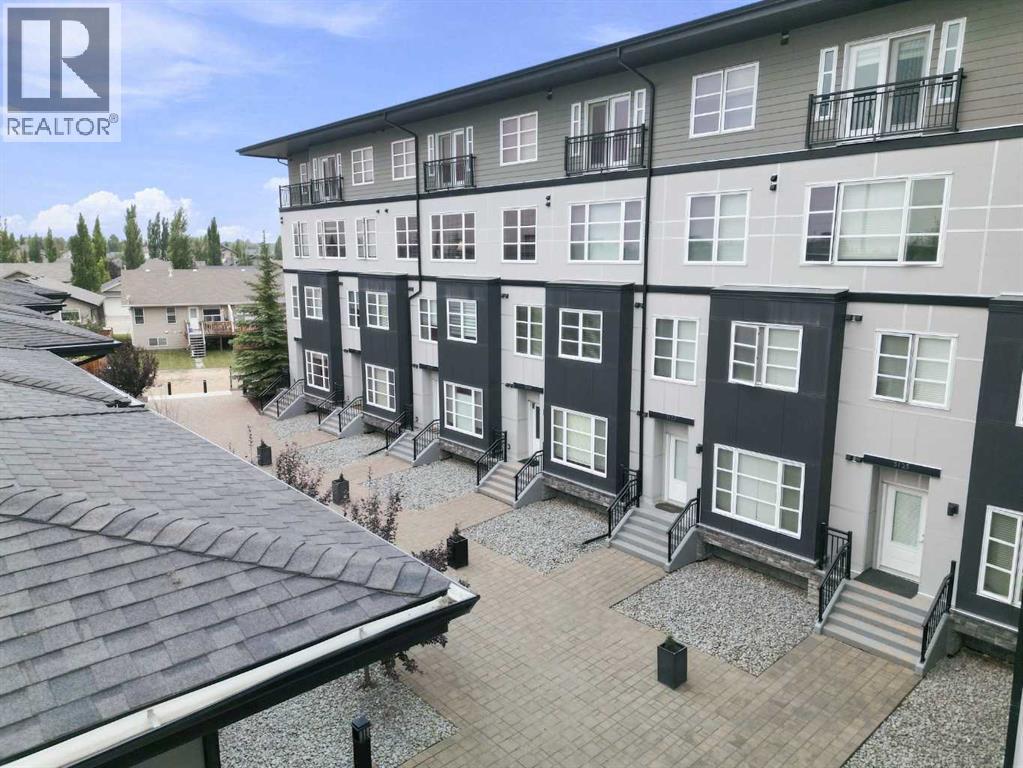 2660 22 Street Property Photo 2