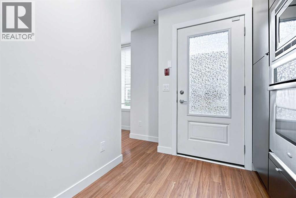 2660 22 Street Property Photo 5