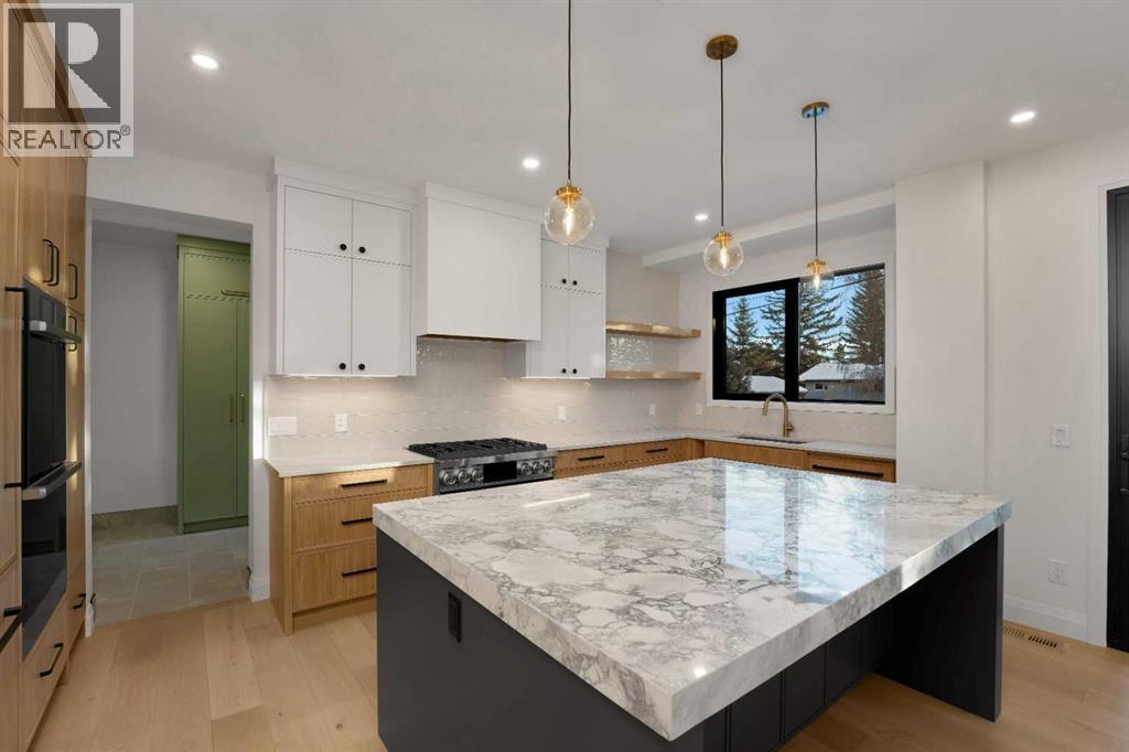 3511 34 Avenue Sw Property Photo 6