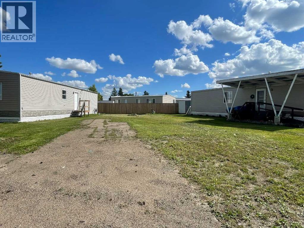 5308 57 Street Property Photo 4