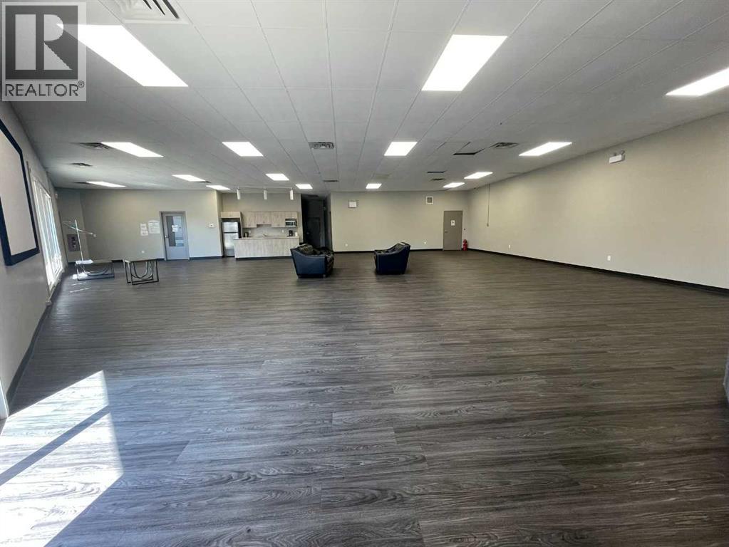 5308 57 Street Property Photo 11