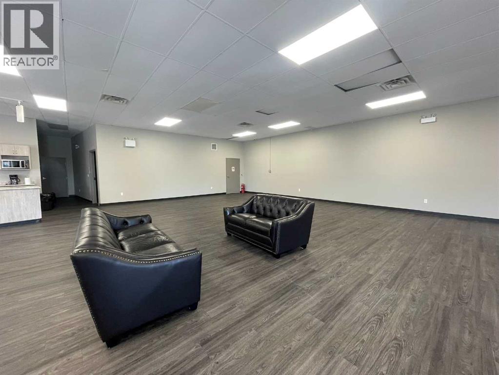 5308 57 Street Property Photo 13