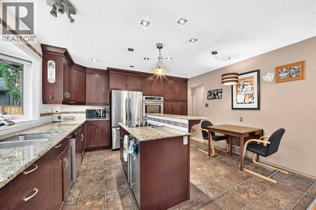 728 Willacy Drive Se Property Photo 3