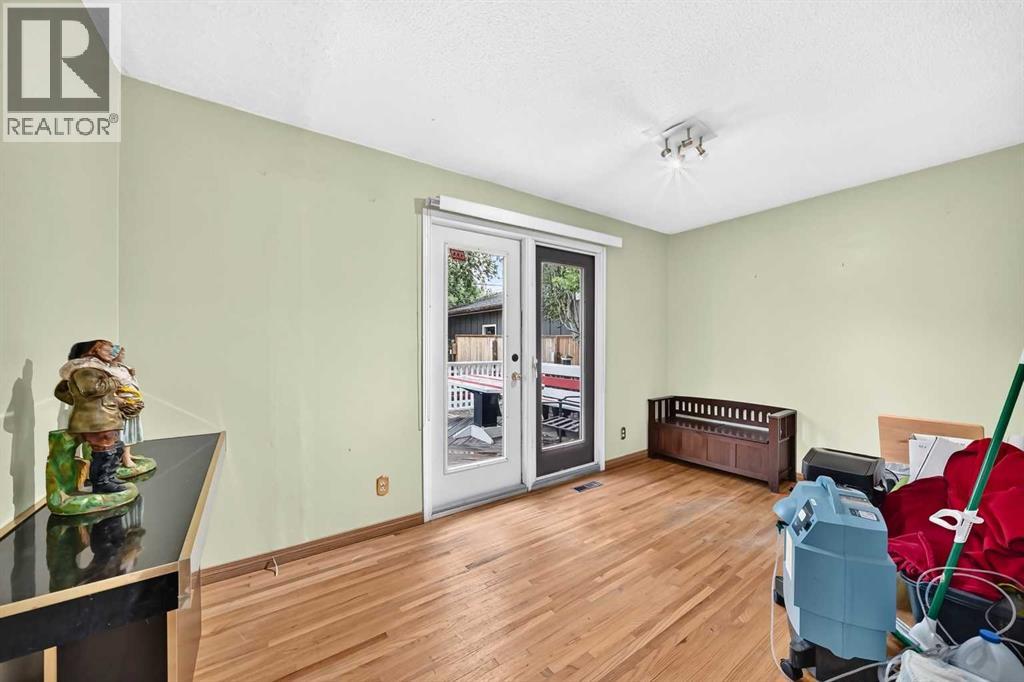 728 Willacy Drive Se Property Photo 11