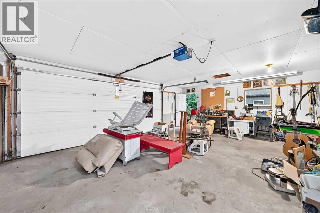 728 Willacy Drive Se Property Photo 25