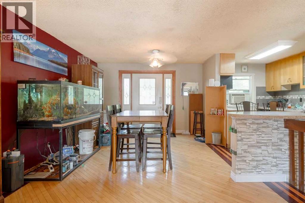 3603 29a Avenue Se Property Photo 6