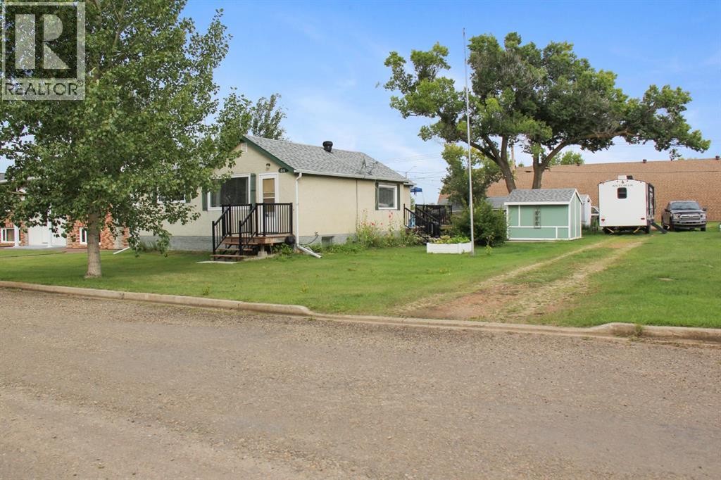 216 Sanden Street Property Photo 3