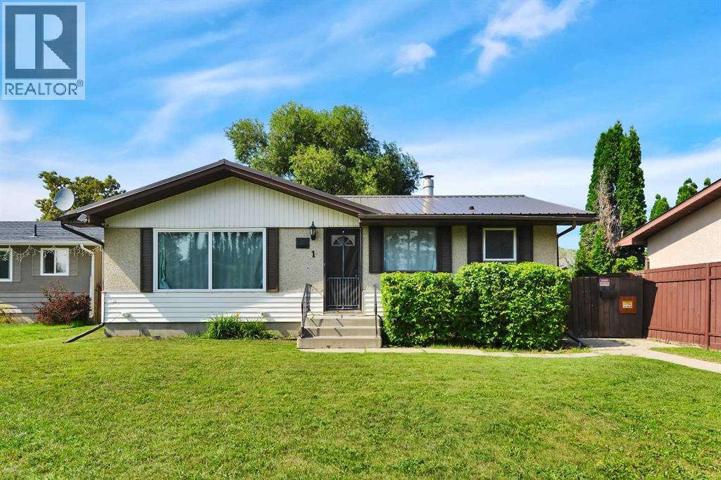 1 Forest Close Property Photo 1
