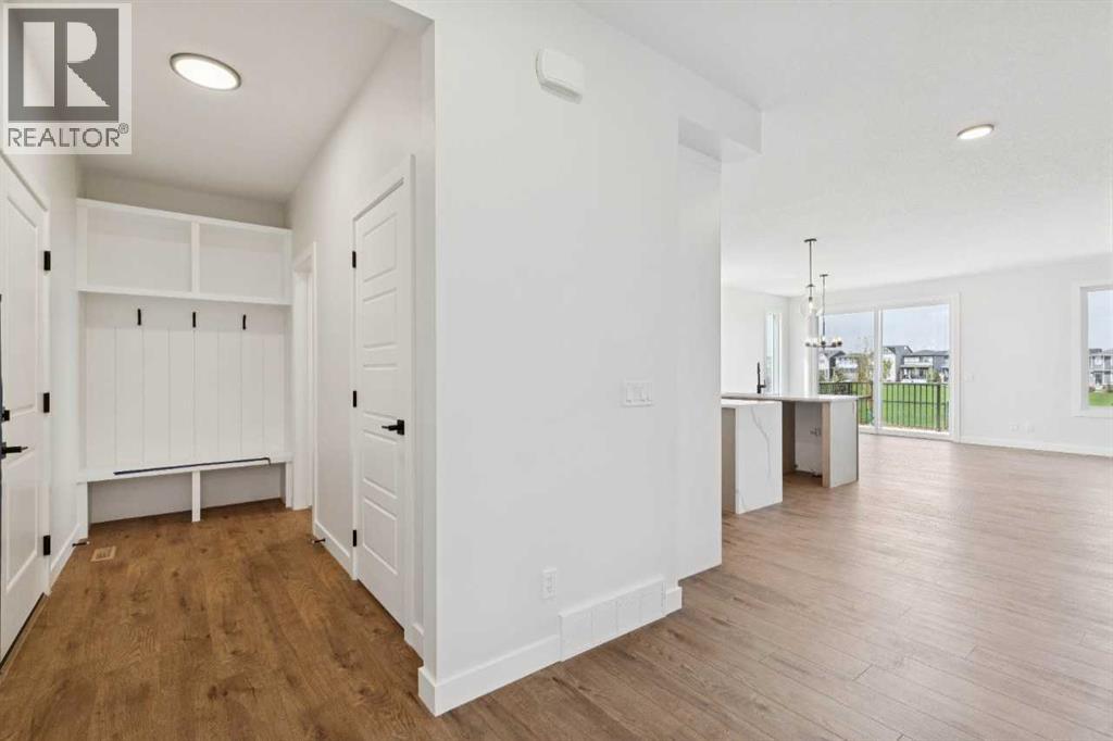 462 Bighorn Avenue Sw Property Photo 4