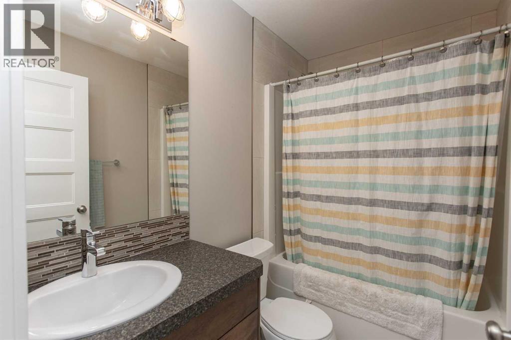 5324 44 Avenue Property Photo 21