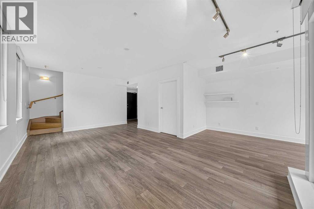 615 Confluence Way Se Property Photo 6