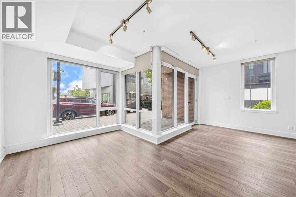615 Confluence Way Se Property Photo 13