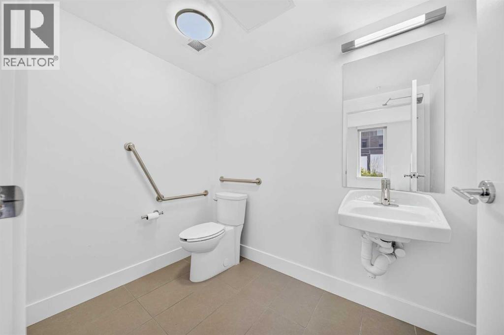 615 Confluence Way Se Property Photo 24