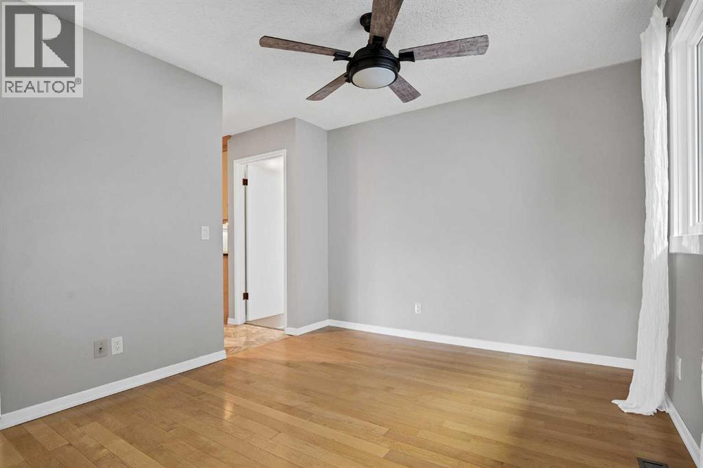1307 56 Avenue Nw Property Photo 8