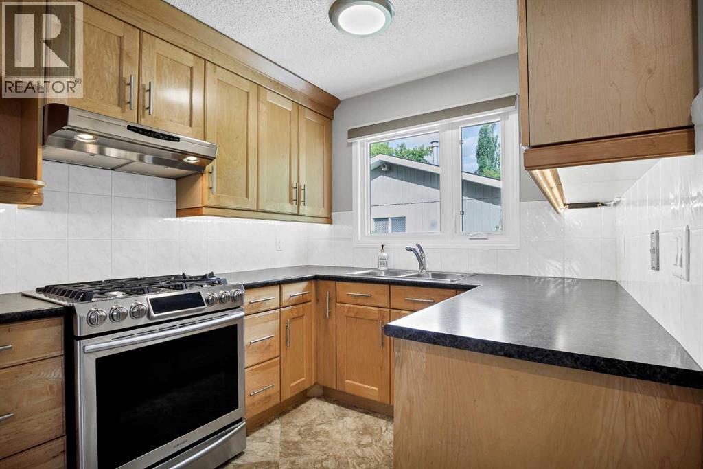 1307 56 Avenue Nw Property Photo 9