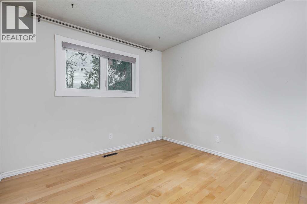 1307 56 Avenue Nw Property Photo 16