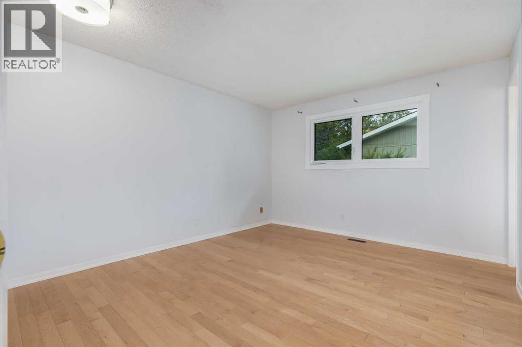 1307 56 Avenue Nw Property Photo 18
