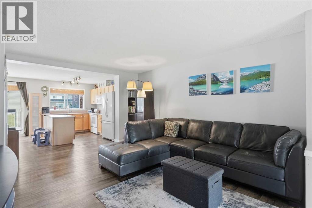 160 Promenade Way Se Property Photo 6