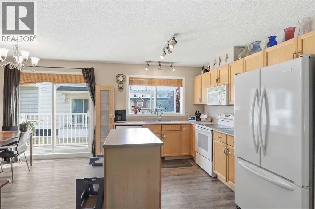 160 Promenade Way Se Property Photo 7