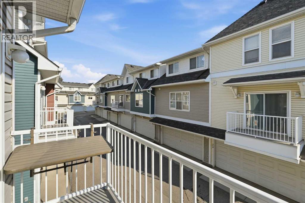 160 Promenade Way Se Property Photo 13