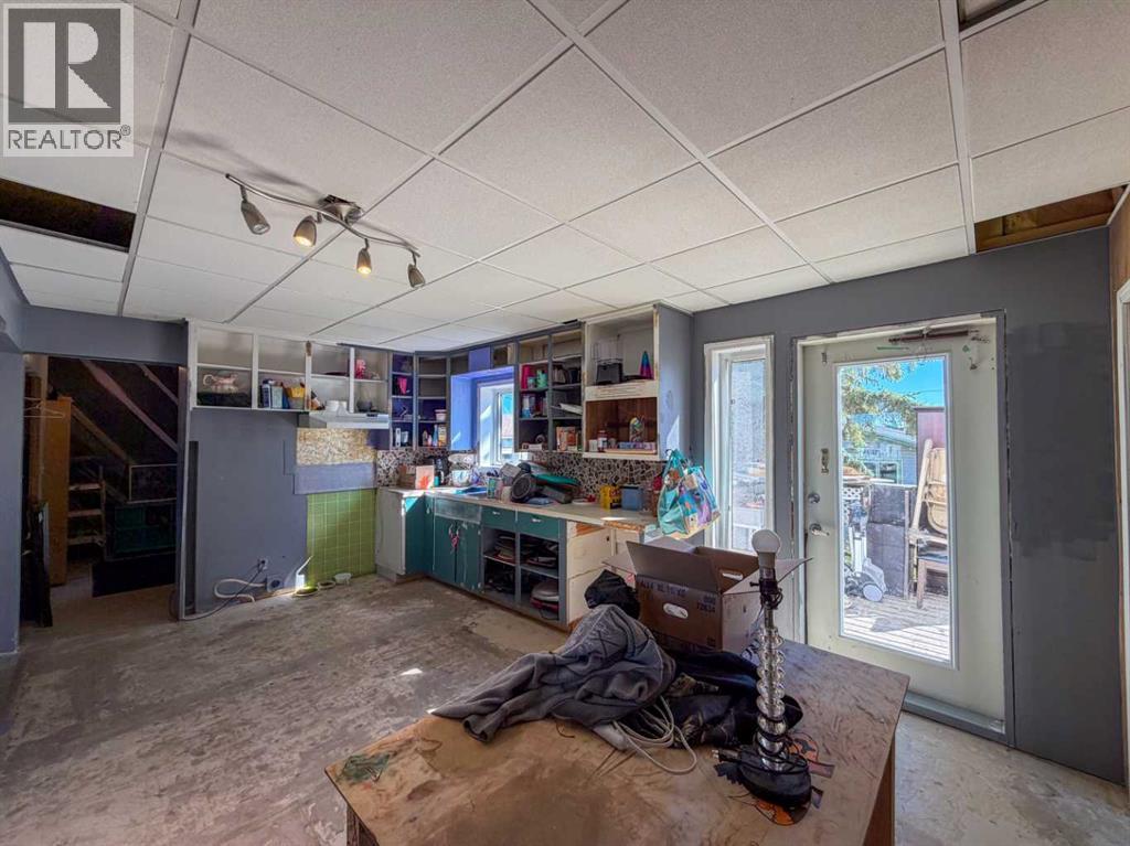 126 3 Street Se Property Photo 4