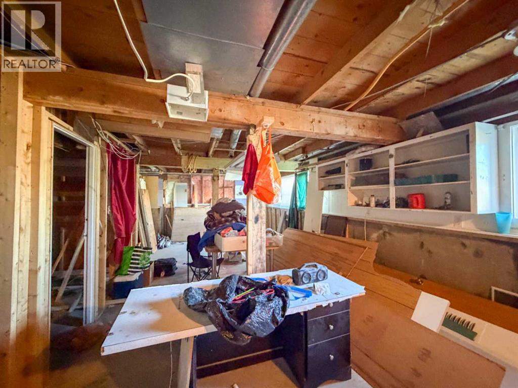 126 3 Street Se Property Photo 10