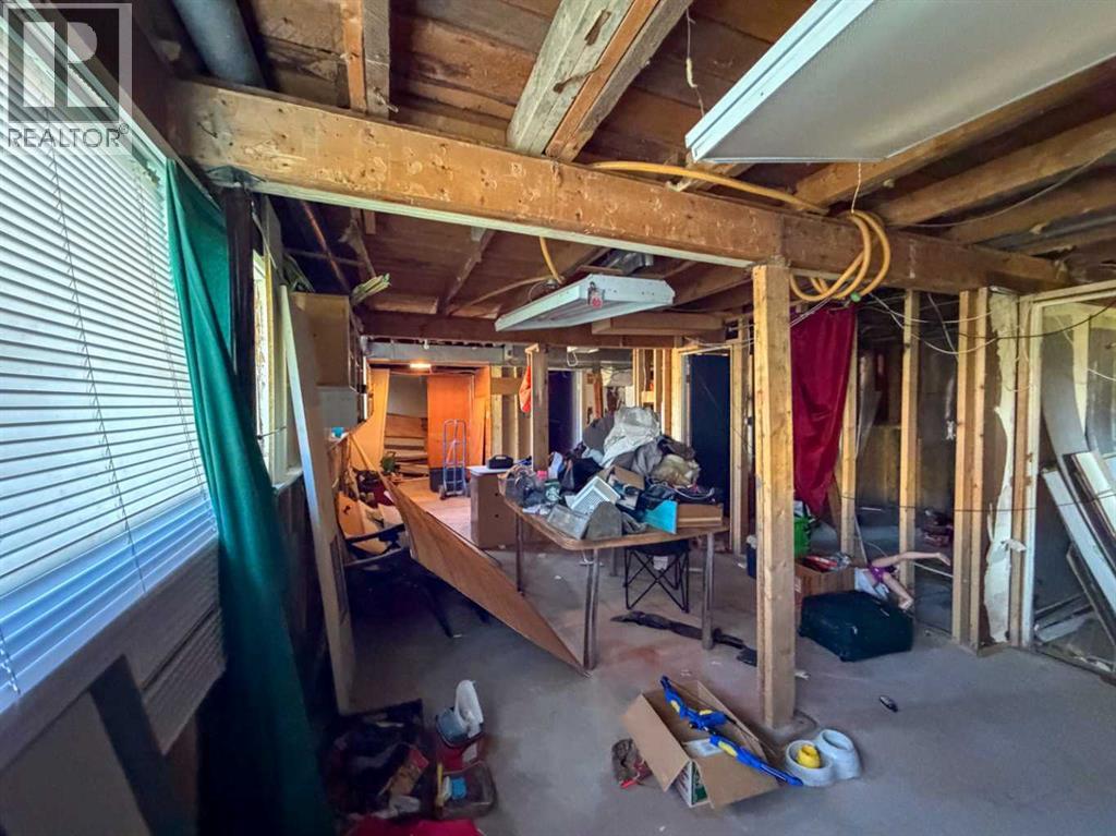 126 3 Street Se Property Photo 12