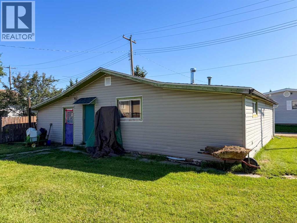 126 3 Street Se Property Photo 17