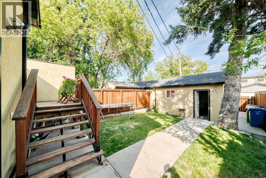 7616 23 Street Se Property Photo 10