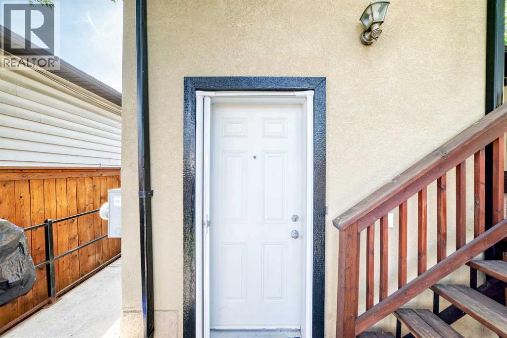 7616 23 Street Se Property Photo 12