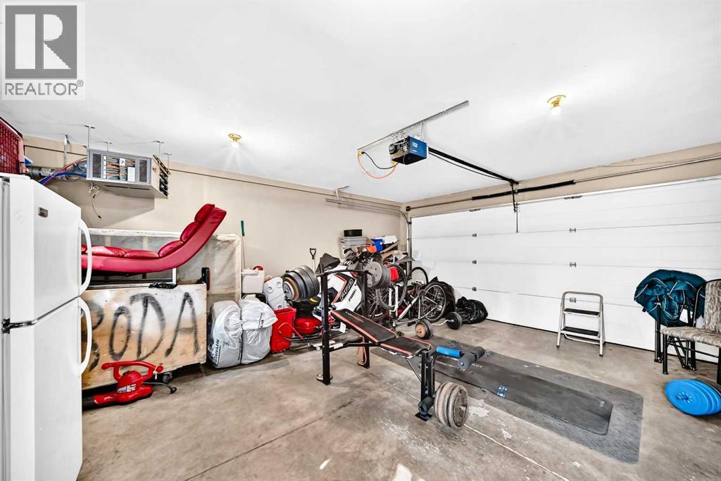 7616 23 Street Se Property Photo 20