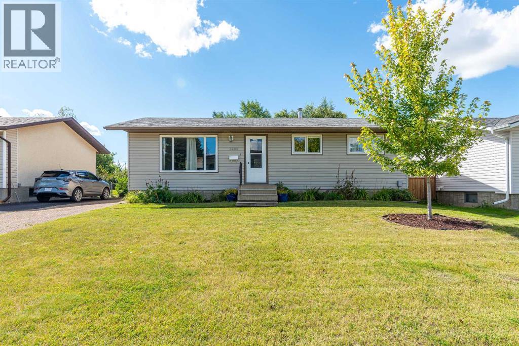 3408 52 Avenue Photo de la propriété 1