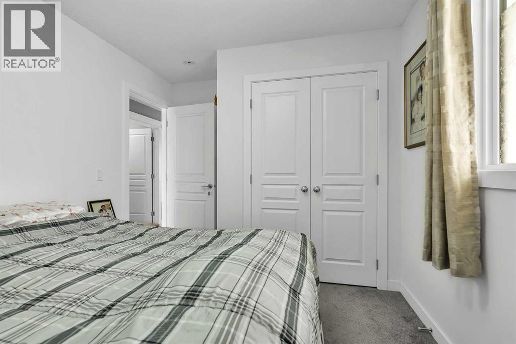 154 Redstone Common Ne Property Photo 27