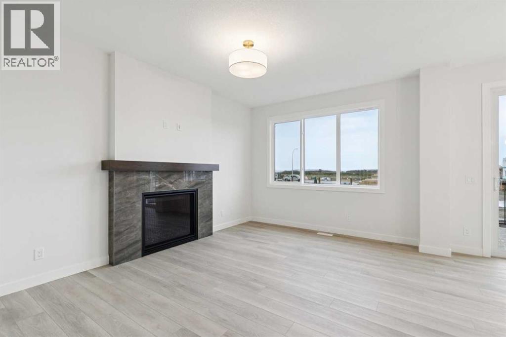 139 Fireside Close Property Photo 14