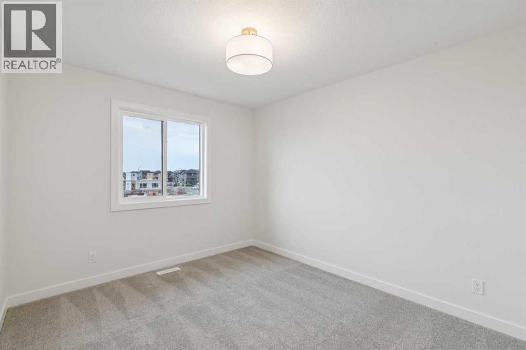 139 Fireside Close Property Photo 37