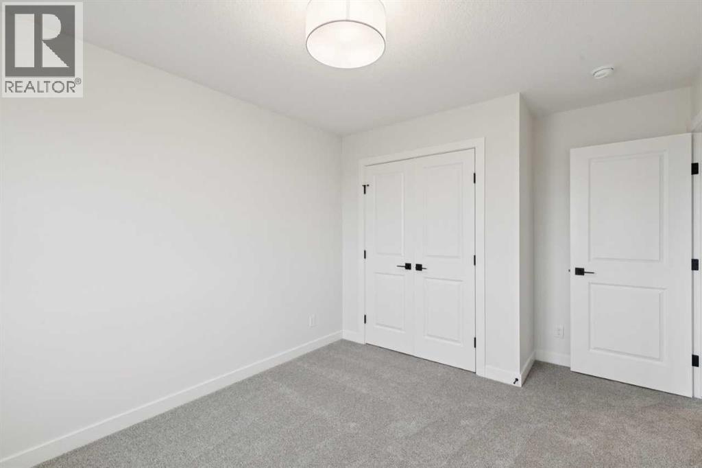 139 Fireside Close Property Photo 38