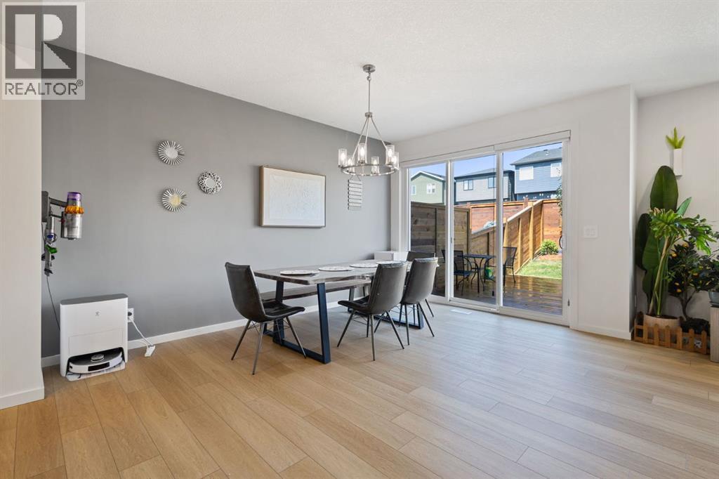 147 Royston Rise Nw Property Photo 8