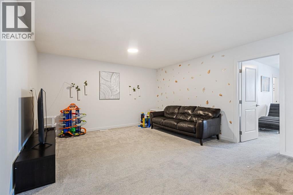 147 Royston Rise Nw Property Photo 15